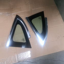 Tesla Model 3 Left And Right Rear Corner Glass