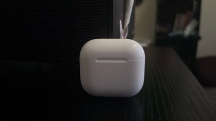 AirPods 4