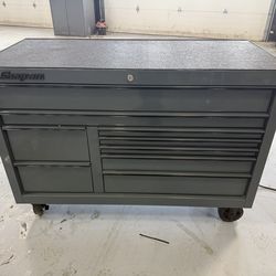 Snap on tool box  W/ powered drawer