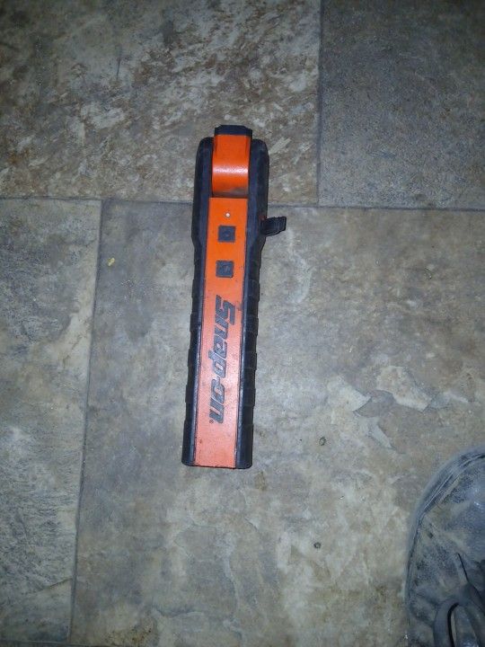 Snap On̈ Rechargable Magnetic  Light