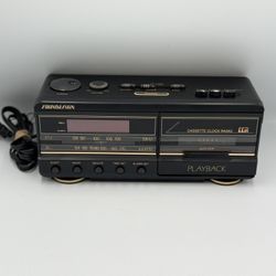 Vintage Soundesign 3838WAL AM/FM Cassette Player Alarm Clock Radio