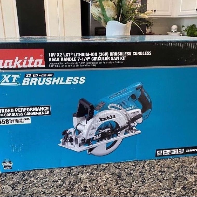 Makita 18-Volt X2 LXT 5.0Ah Lithium-Ion (36-Volt) Brushless Cordless Rear  Handle 7-1/4 in. Circular Saw Kit (Saw/2 Batteries/Double Charger/Bag) Kit  for Sale in Riverside, CA OfferUp