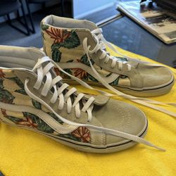 High Top Vans Shoes Men’s 9 Or Women’s 10.5