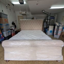 King Adjustible Bed With Tufted Bed Frame