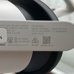 Meta Quest 2 128 GB VR Headset (All in One)