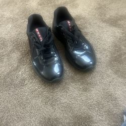 black&red Prada’s size 10.5