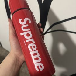 Supreme SIGG