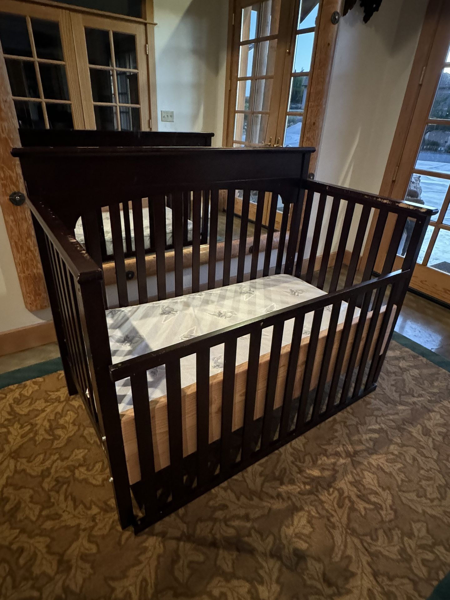 CRIB & MATTRESS