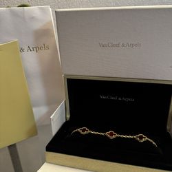 Van Cleef Bracelet Red And Gold