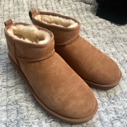 Men’s tan/brown UGG low cut slip on boots