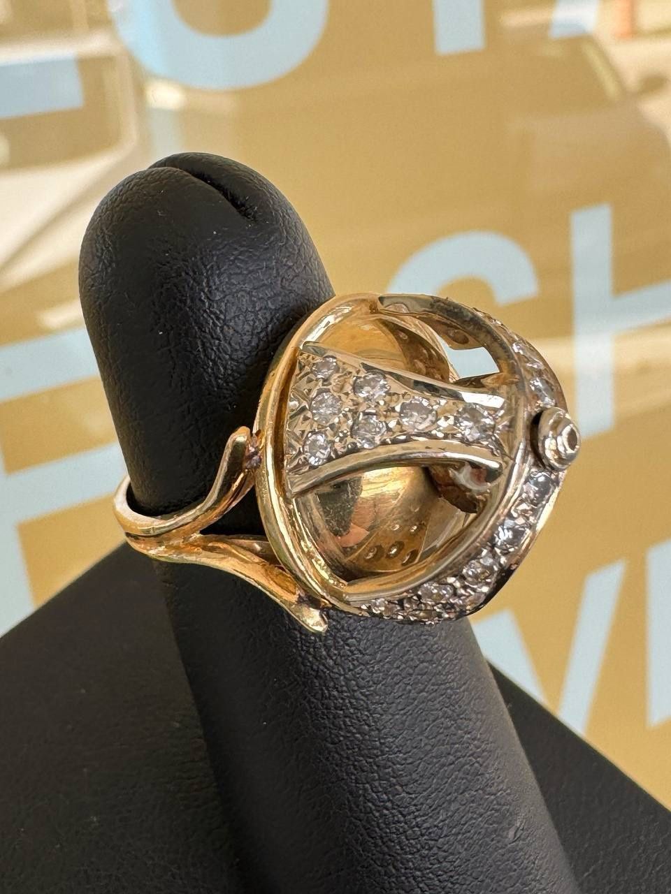 18k yellow gold cross fashion diamond spinner ring size 6