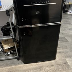 Magic Chef Mini Fridge