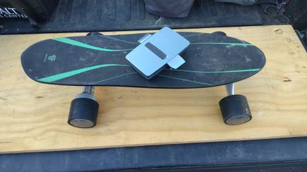 Walnut electric skateboard