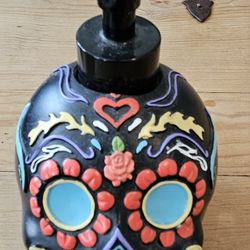 Soap Dispenser Skull
