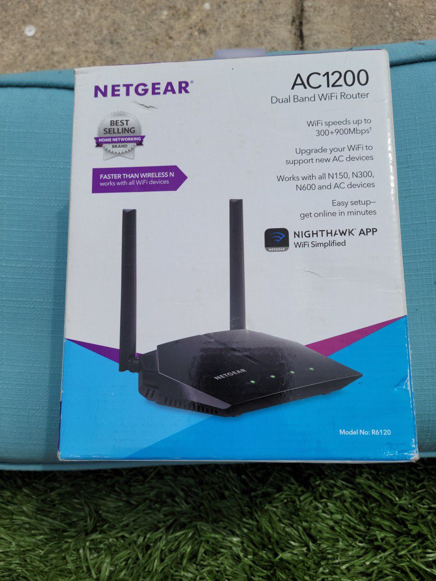 NETGEAR - AC1200 WiFi Router

