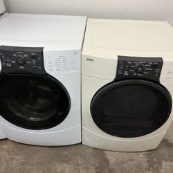 Kenmore Washer And Kenmore Eléctric Dryer 