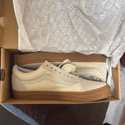 Brand New Old Skool Vans size 9