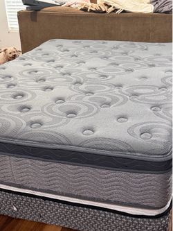 USED QUEEN SIZE PILLOWTOP MATTRESS ONLY