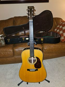 Martin HD-28V Acoustic Guitar