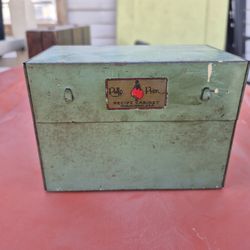 Vintage Polly Prim Green Tin Recipe Box Container