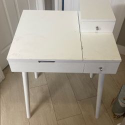 Small Vanity/Desk