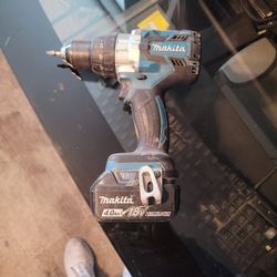 Makitw Drill With 18v Battery