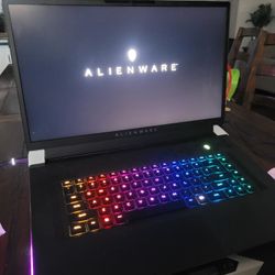 Alienware X17 R2 / Intel I9 / RTX 3070 Ti / 480HZ Refresh Rate Display