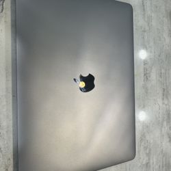 MacBook Pro 13 Inch With Touchbar 