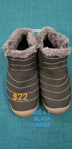 RAIN BOOTS/SNOW SIZE 6