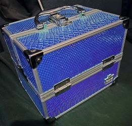 Makeup Box/ Eyelash Box By Caboodles