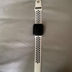 Apple Watch Series 5 44mm