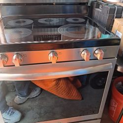Brand New Oven