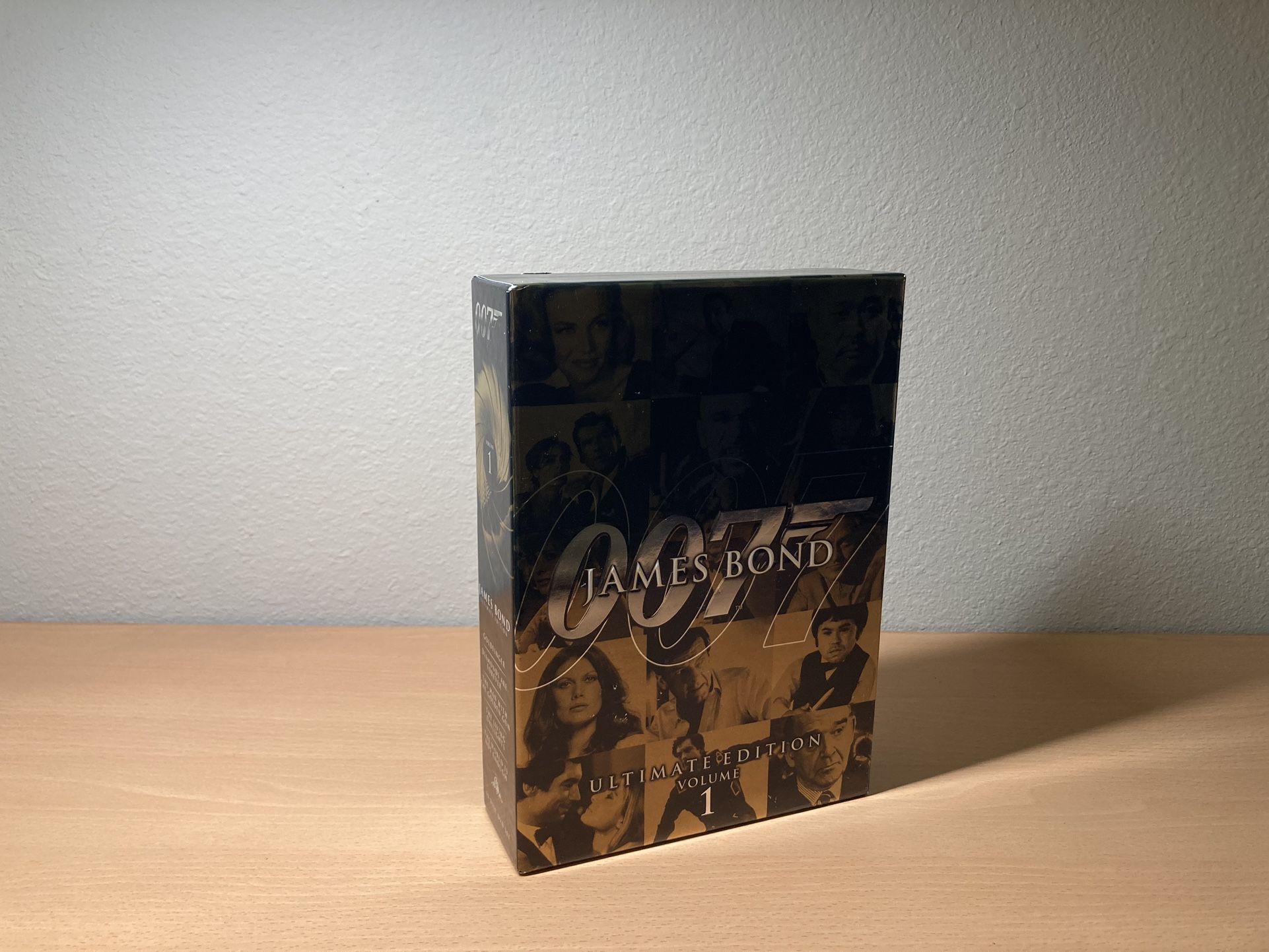 James Bond Ultimate Edition - Volume 1 (DVD,2006)