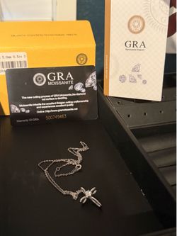 S925 chain with Moissanite pendant