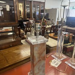 vintage onyx table lamp featuring a square base - 32”