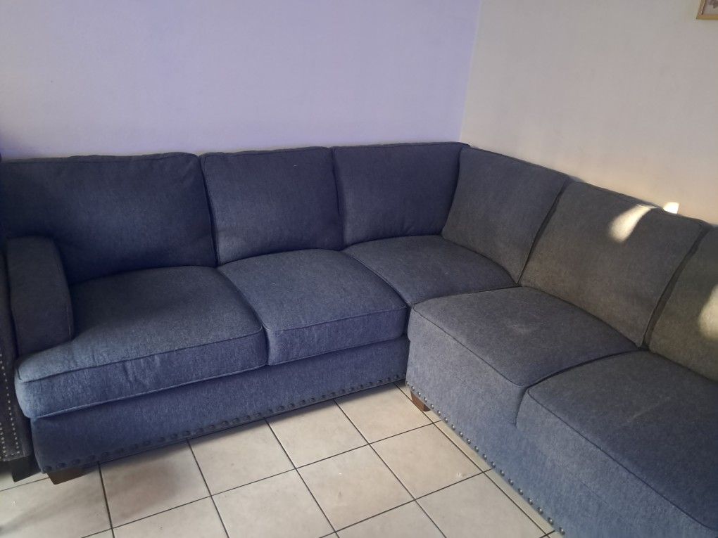 Sala De Venta Color Azul