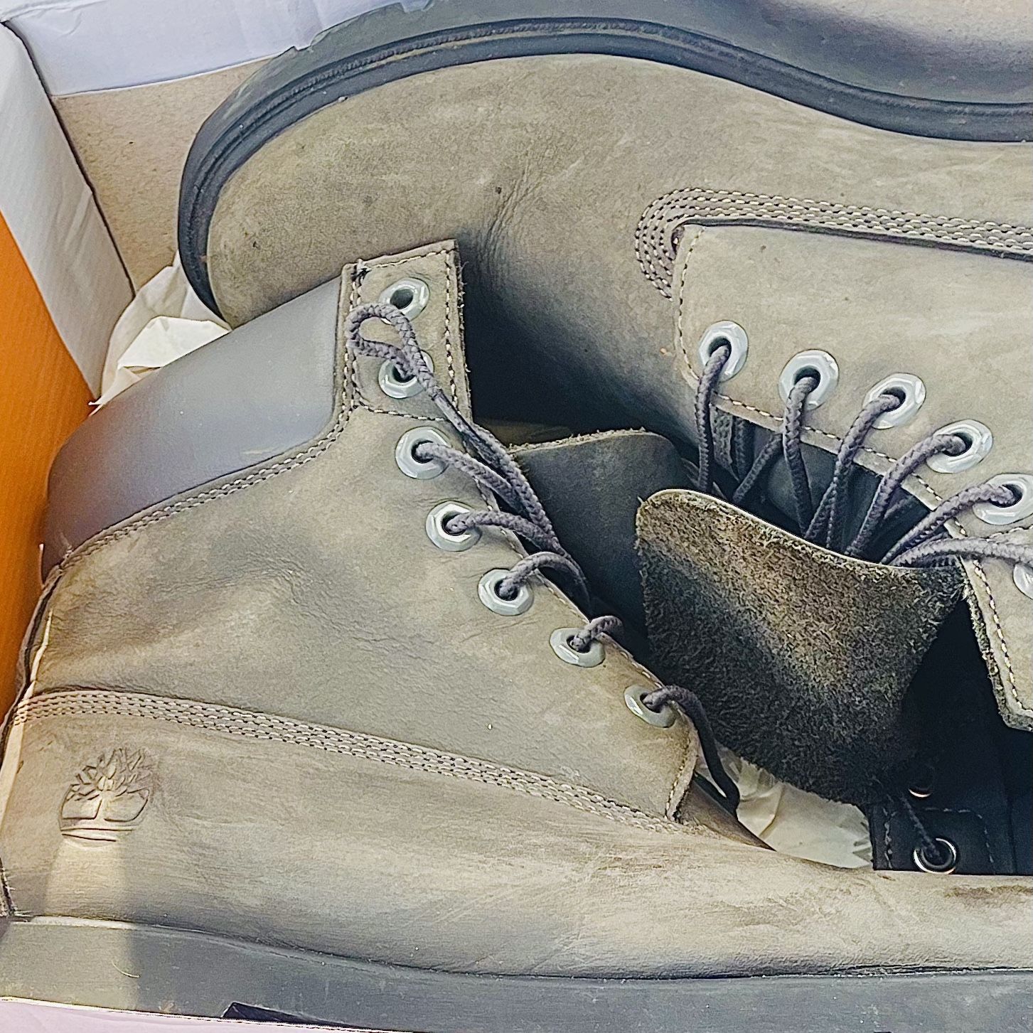 Size 9 Grey Timberland Boots - 