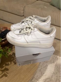 Nike Air Force’s 7Y $5