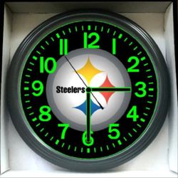 Steelers  Football Sports Bar NFL Glow In The Dark Wall Clock New!