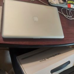 17" MacBook Pro Notebook 
