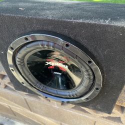 ($50 Firm) Sony 1100 Watt 10 Inch sub In A Sub Box 