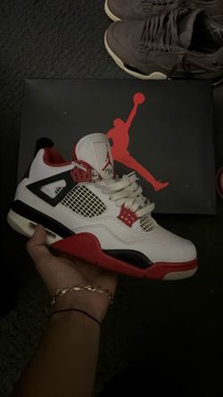 FIRE RED 4s
