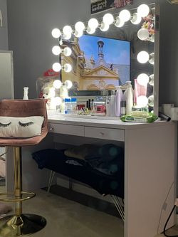 impressions vanity and chair