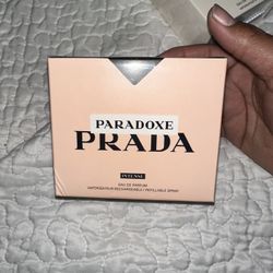 Prada Perfume 
