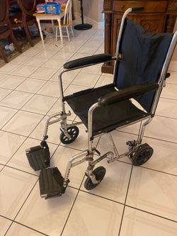 Lightweight wheelchair