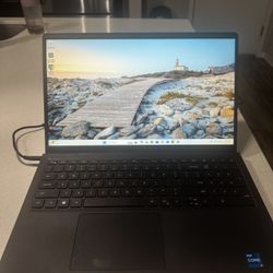 Dell Inspiron  Touchscreen 15 Laptop 3520