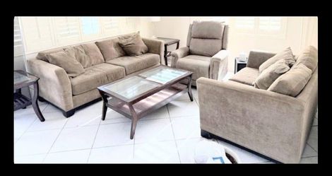 Make a Cash Offer Comfortable Sofa Couch Tables Living Room Set