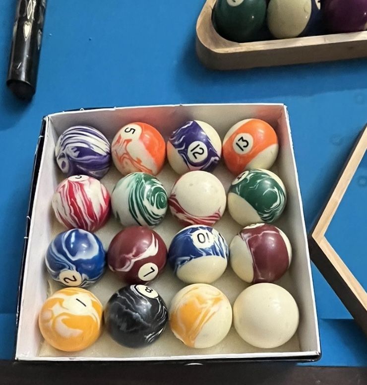 Pool Table Balls Set