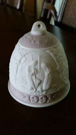 Lladro 1991 Christmas Bell #01015803