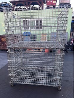 Collapsible wired baskets